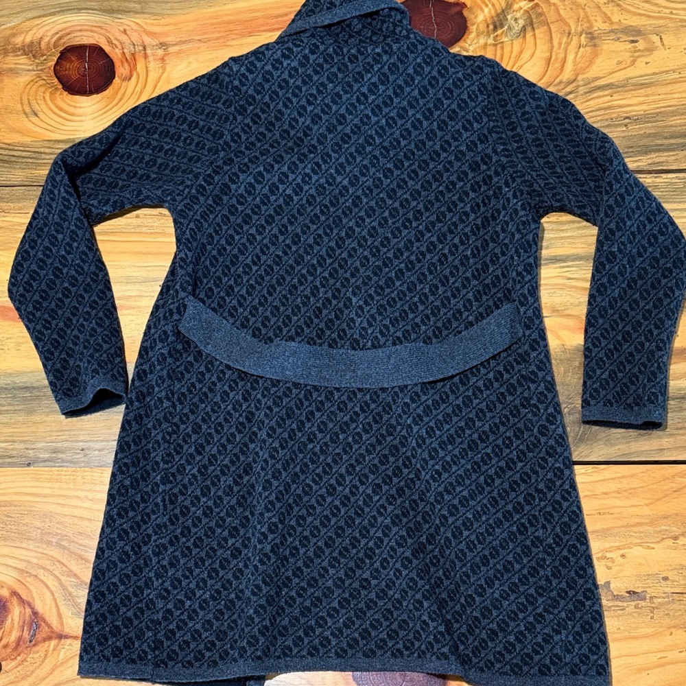Textured Open-Front Long Cape Cardigan Sweater - Black - Picture 5 of 6
